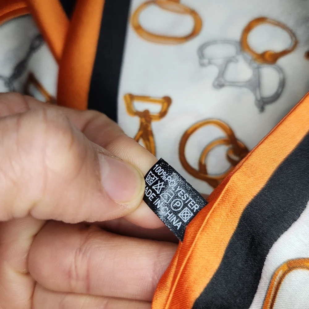 NWOT Chain Print Long Silky Scarf - Picture 5 of 7